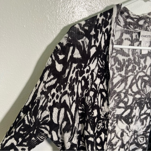 Chico’s Open Front Cardigan Black White Floral 1 - Picture 4 of 9